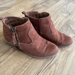 Brown Faux Suede Cat & Jack Booties with Tassle Zippers Size Kids 4 | Womens 6